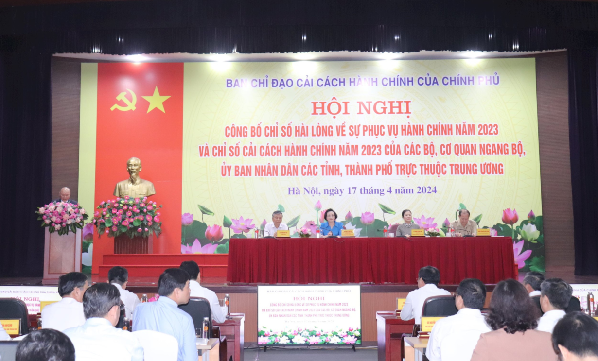 Năm 2023: 82,66% người dân hài lòng với sự phục vụ của cơ quan hành chính nhà nước. (17/04/2024)